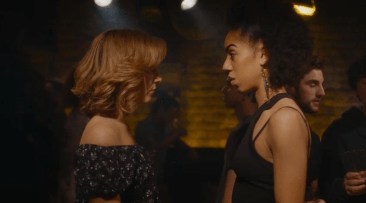 Bill Potts (Pearl Mackie) approaches a woman at a party.