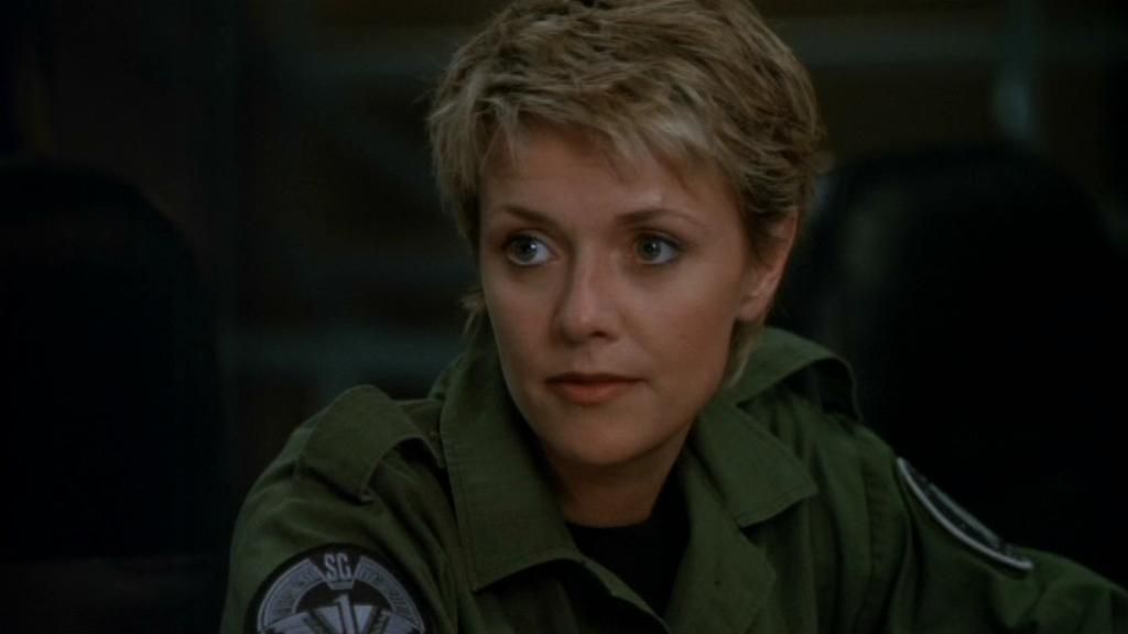 Samantha Carter (Amanda Tapping) with a pixie cut hairstyle in Stargate SG-1.