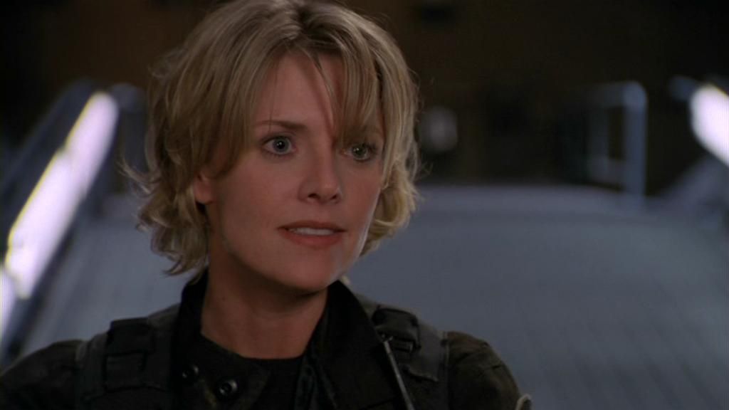 Samantha Carter (Amanda Tapping) with a shaggy bob hairstyle in Stargate SG-1.