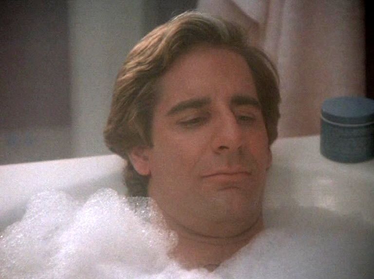 Sam Beckett (Scott Bakula) up to his neck in bubbles.